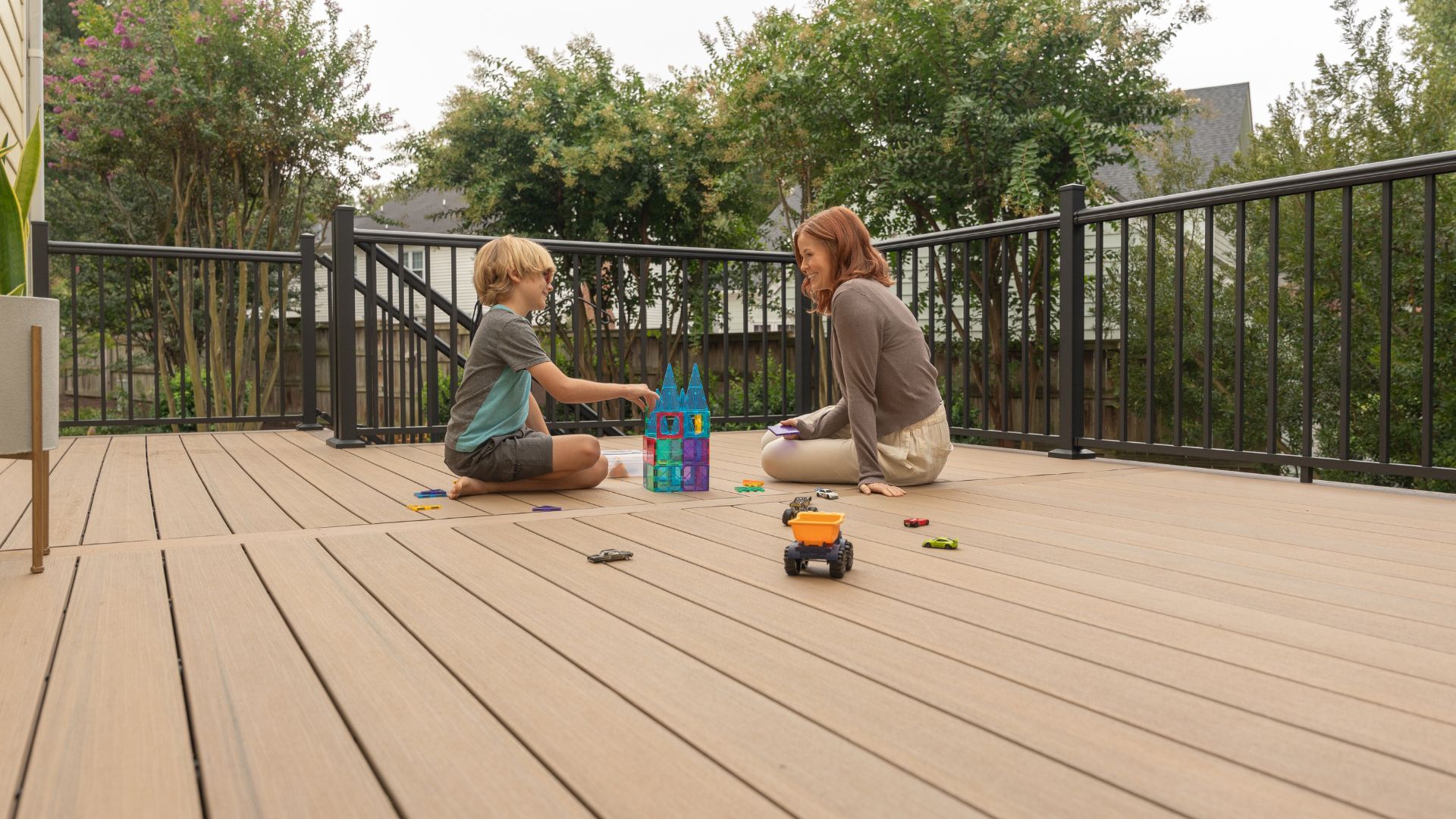 Custom deck builder near me